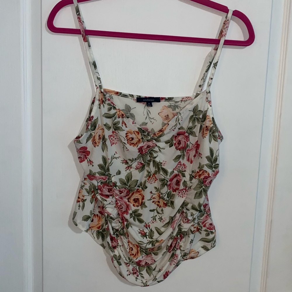 Ambiance floral tank